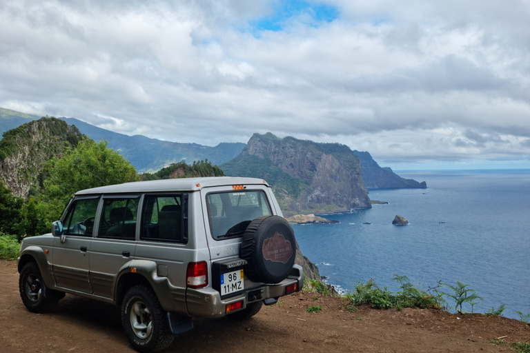 Madeira: Porto da Cruz naar Machico Wandeltocht met Transfer