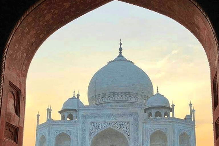 Visite privée du Taj Mahal par le train le plus rapide de Delhi