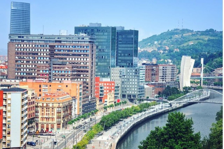 Bilbao : Private Custom Walking Tour with a Local Guide