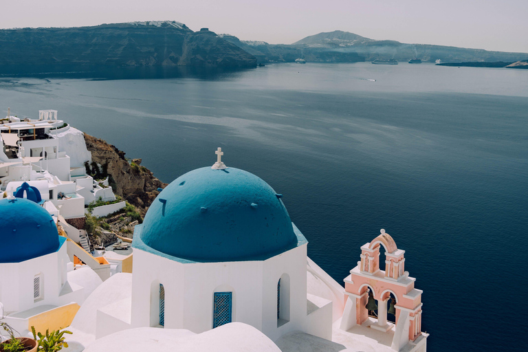 Santorini: Red Beach, Megalochori, and Oia Sunset Tour