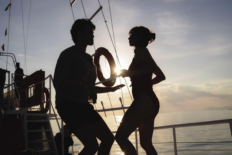 Athens: Full-Day Island Cruise, 4 Stops & Taverna Lunch