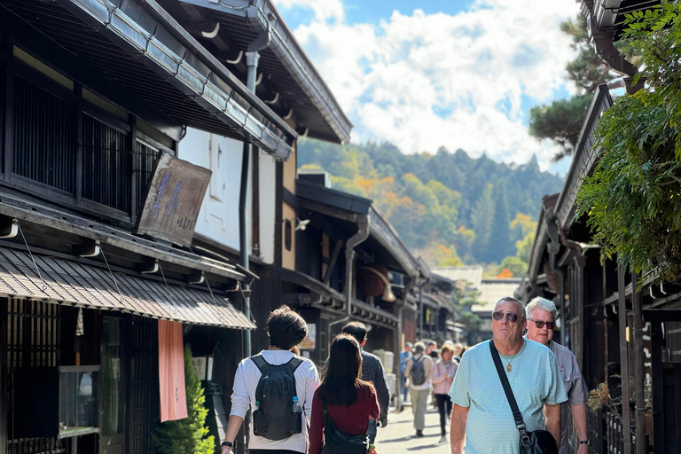 Takayama: Ganztagestour mit Guide zu 6 GYG Top Spots