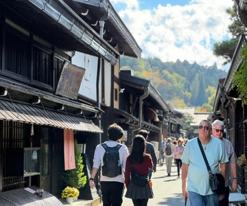 Takayama: Full-Day Private Guided Tour to 6 GYG Top Spots