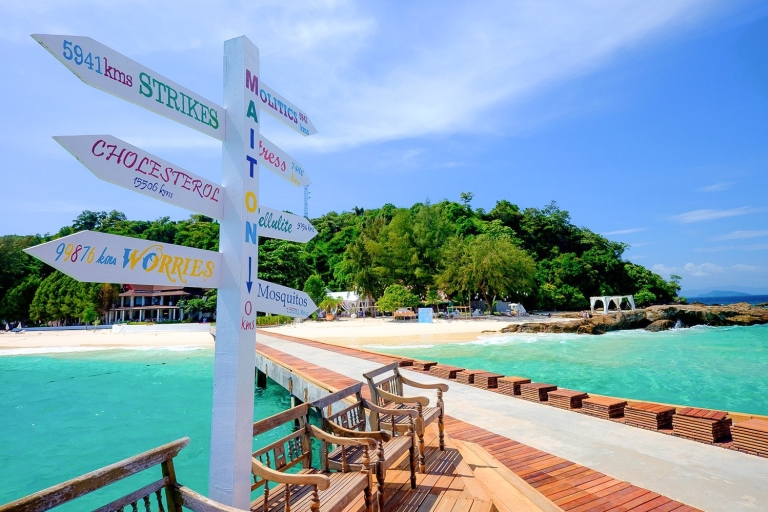 Phuket: czarter prywatnej łodzi motorowej na wyspie MaitonWycieczka z przewodnikiem