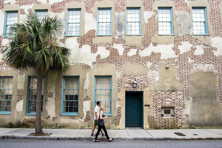 Der Wandteppich von Charleston: Eine Reise durch Zeit und Farbe