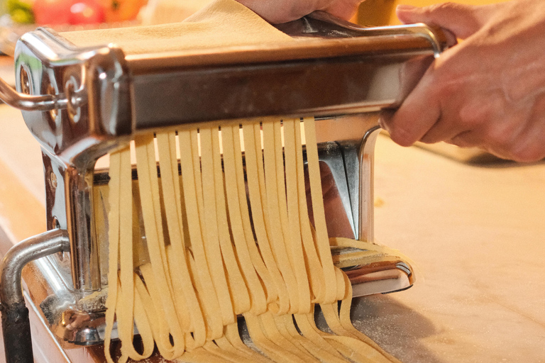 Pisa: Private Show Cooking and Social Dining Experience Group Show Cooking and Social Dining Experience