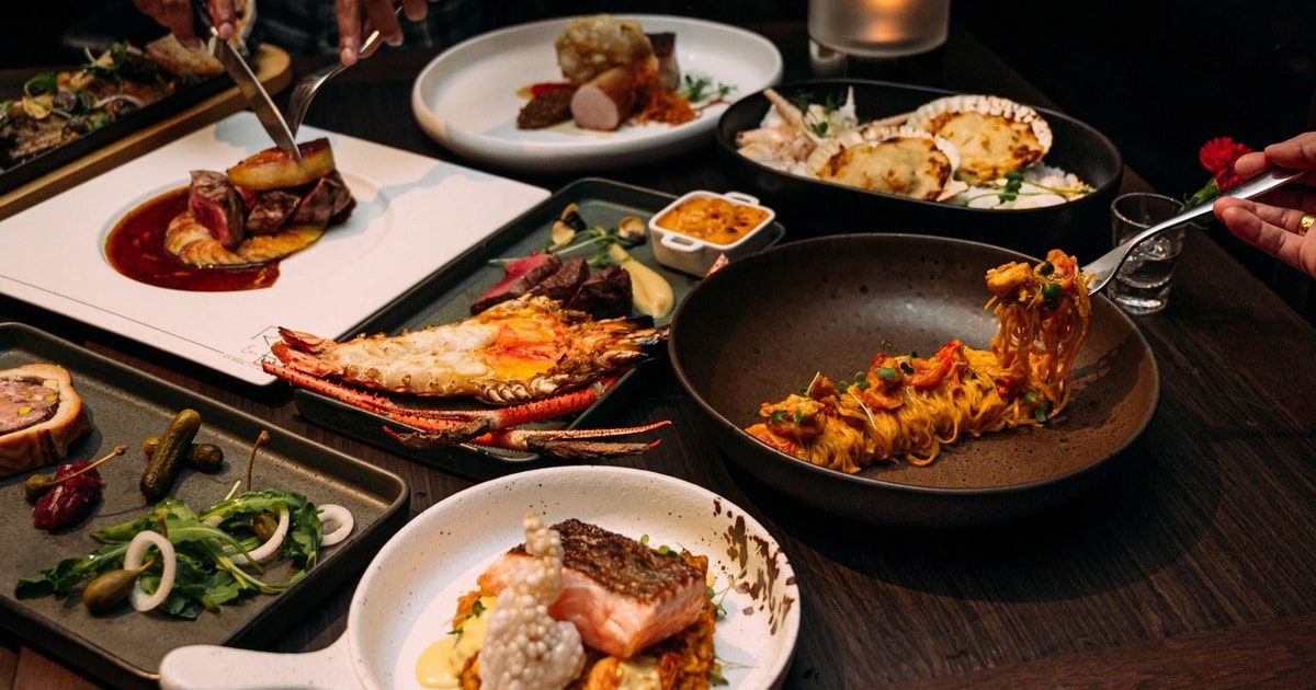 Bangkok: Rib Room & Bar Steakhouse The Landmark | GetYourGuide