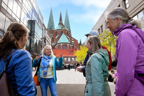 Lübeck: entertaining guided tour to old town highlights