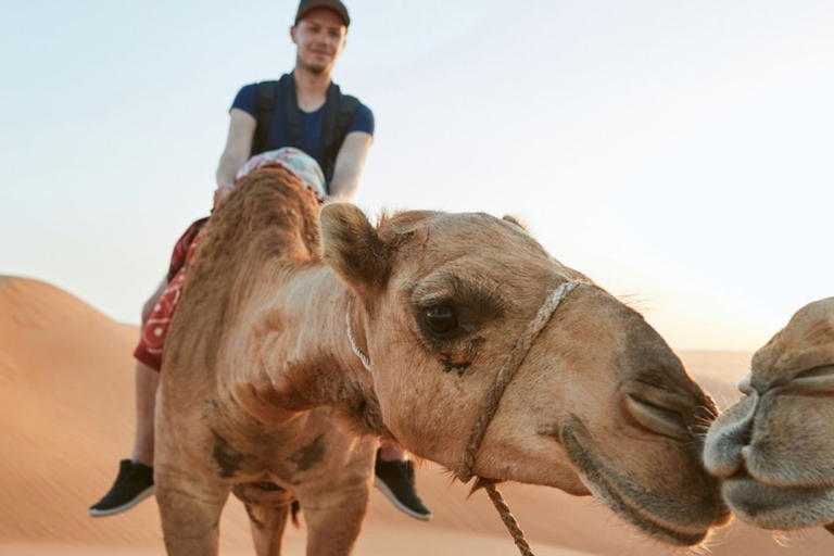 Dubaï : safari dans le désert, quad, sandboard et chameauVisite privée sans tour en quad
