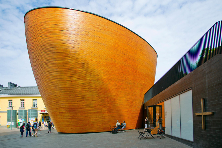 Helsinki: Guided Walking Tour of the Must-Sees with a French-Speaking Live Guide