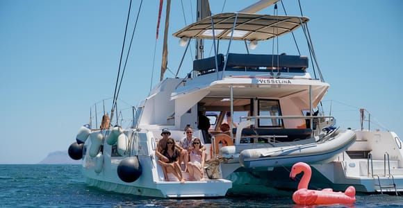 Chania: Katamaran-Kreuzfahrt am Morgen mit Premium-Mittagessen und Getränken