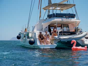Chania: Morgenkatamaran med premium lunsj og drikke
