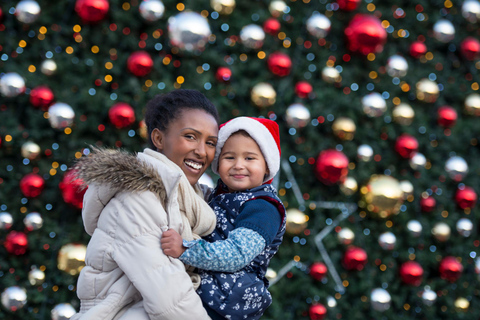 Vancouver’s Festive Shoreline: A Christmas Walking Tour