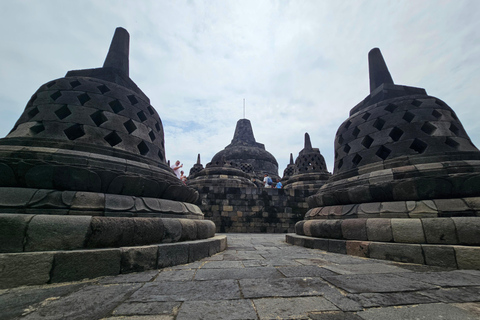 Yogyakarta; Alba/ Salita al Borobudur e Tempio di PrambananAlba a Borobudur, salita in cima e tour del tempio di Prambanan