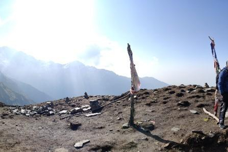 Da Kathmandu: trekking guidato di 6 giorni al Campo Base del Mardi Himal