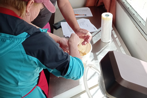 Elaboración de alfajores artesanales en Montevideo