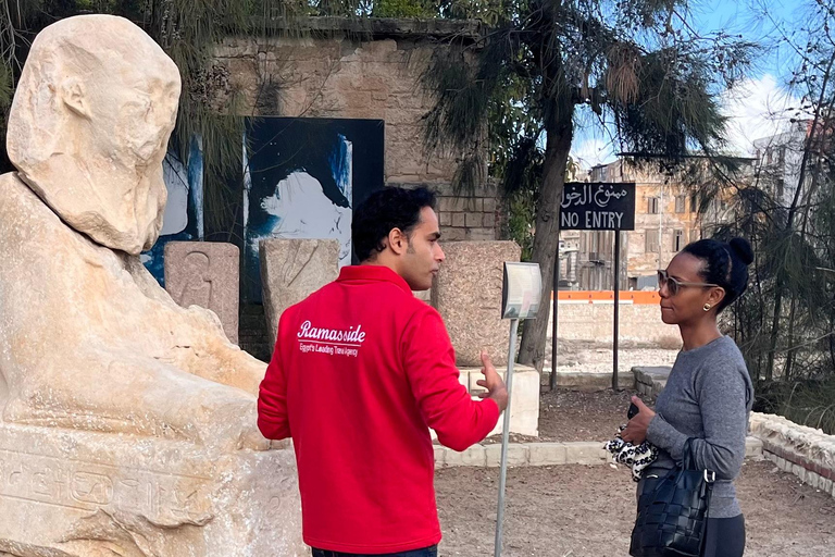 Pyramides, Sakkara et Memphis - Visite privée avec déjeunerVisite privée avec guide, transfert et déjeuner, à l&#039;exclusion des droits d&#039;entrée.