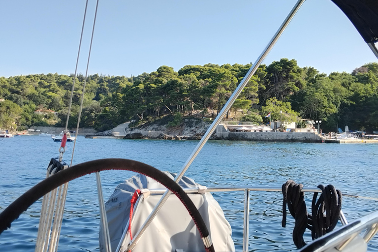 دوبروفنيك - جولة خاصة لمدة نصف يوم بالقارب الشراعي إلى جزر إلافيتي