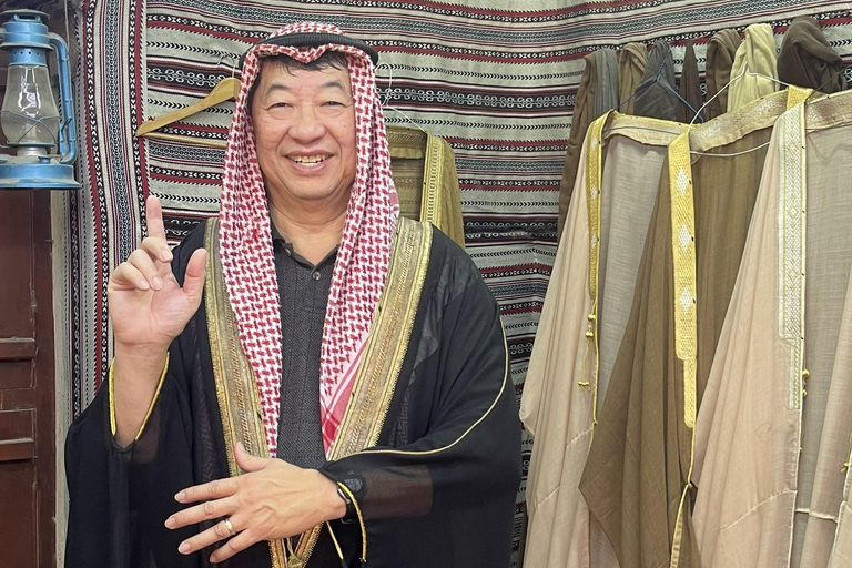 Abu Dhabi Downtown Walking tour with local Emirati Private Abu Dhabi Downtown Walking tour with local Emirati