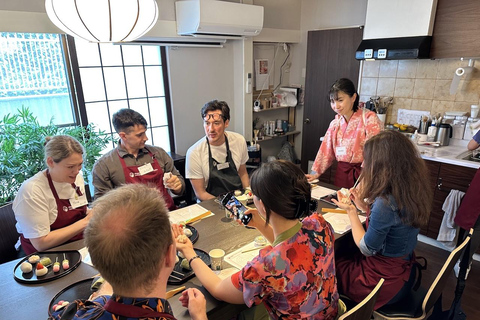 Tokyo: Mochi-Making Class in a Private Studio