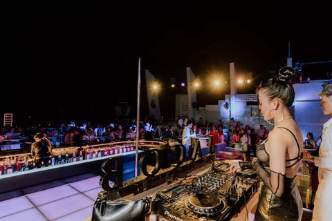 Da Nang: Nightlife Tour & Pub Crawl with Rooftop Bar & Clubs Da Nang: Guided Nightlife Tour with Rooftop, Club, Bar Visit