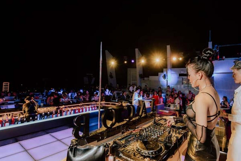 Da Nang: Nightlife Tour & Pub Crawl with Rooftop Bar & Clubs Da Nang: Guided Nightlife Tour with Rooftop, Club, Bar Visit