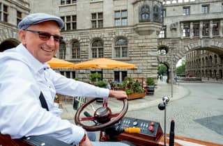 Leipzig: exklusive geführte Innenstadt - Stadtrundfahrt mit einer eKutsche