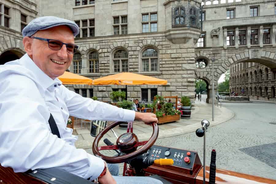 Leipzig: exklusive geführte Innenstadt - Stadtrundfahrt mit einer eKutsche. Foto: GetYourGuide