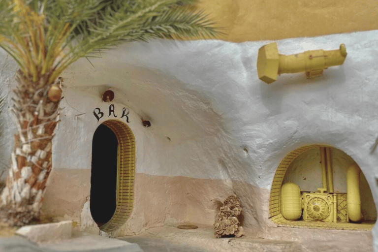 Day-trip to Tunisia&#039;s desert: Ksar Ghilan &amp; Star Wars sites