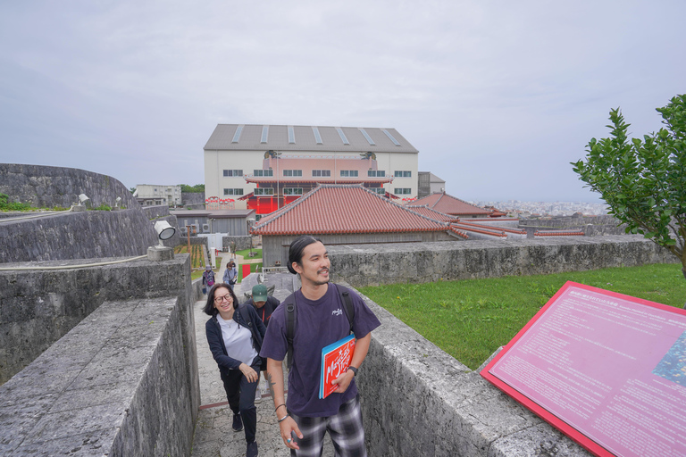 Naha: Okinawa Shuri Castle Peace Walking Tour
