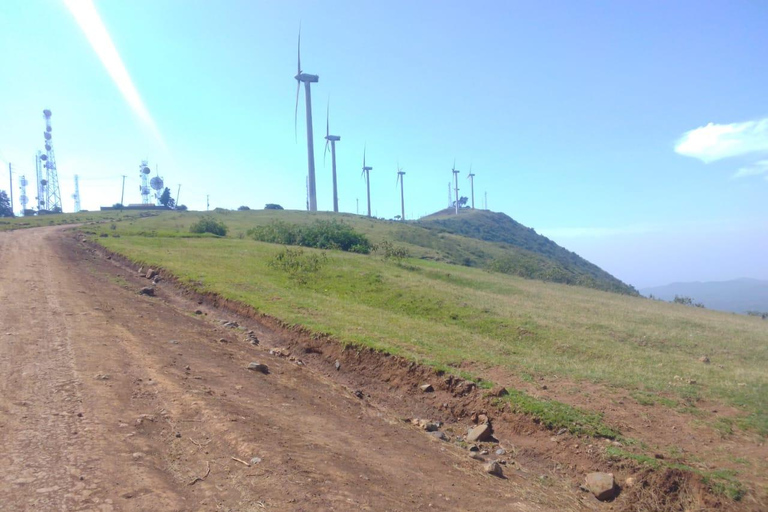 Nairobi: Ngong Hills Hiking and Zip Lining Tour