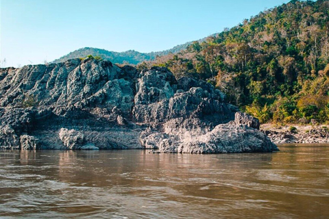 Depuis Luang Prabang : Bateau lent vers Huay Xai 2 jours, 1 nuit