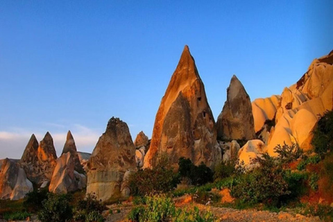 Cappadocia: Red Tour of Valleys, Zelve, and Avanos and Lunch Cappadocia Red Tour