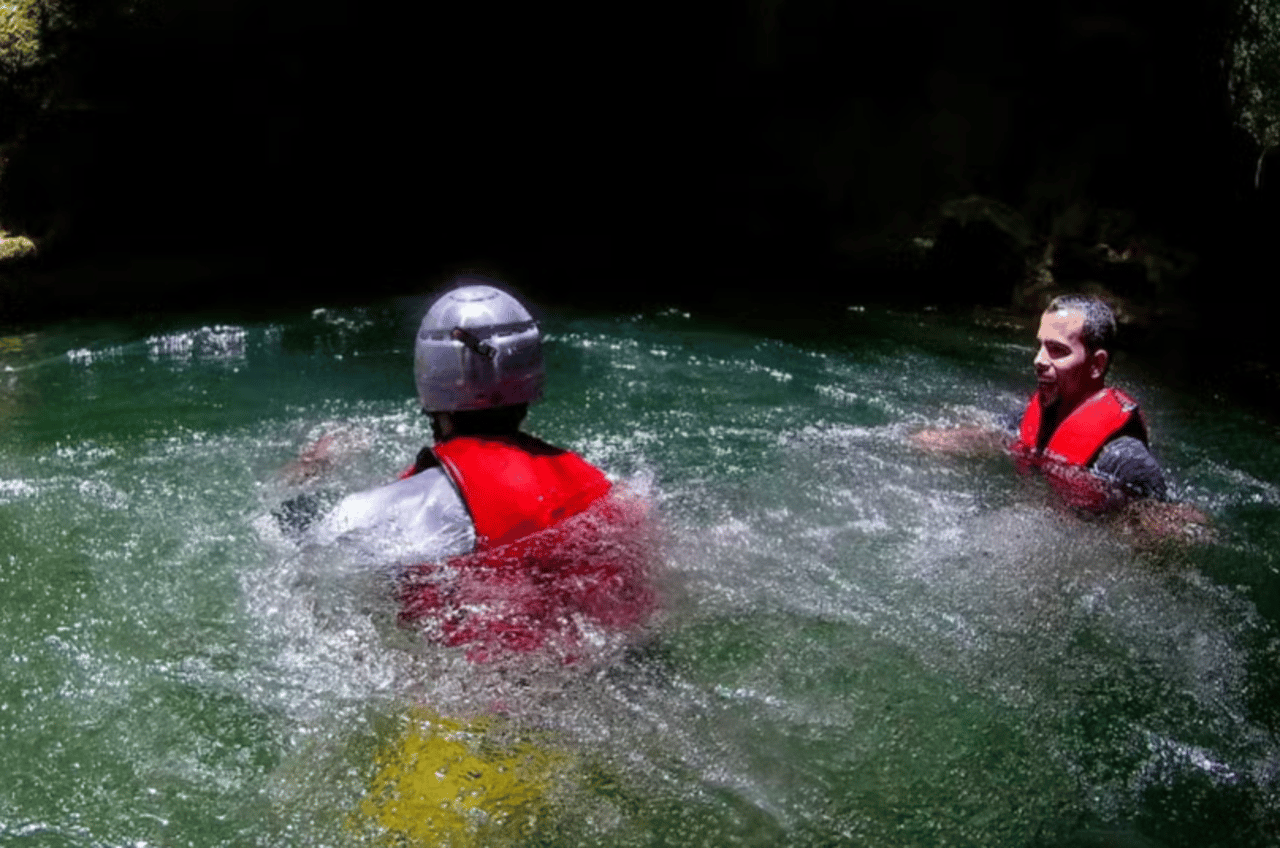 Privates Abenteuer auf dem Dschungelfluss Los Tinajones
