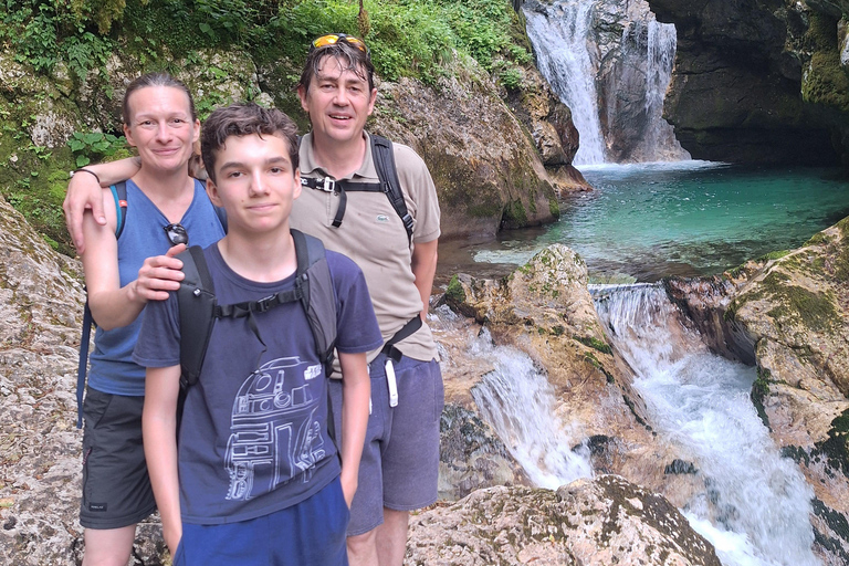 Tour mit dem E-Bike zur Großen Soča-Schlucht und zum Šunik-Wasserwäldchen