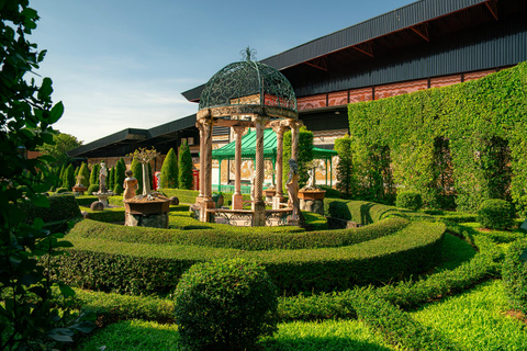 Pattaya Highlights: Private Half-Day Tour Sanctuary + Khao Chi Chan + Floating Market