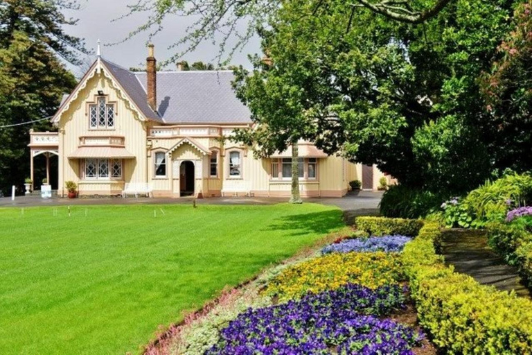 Extravagância privada de jardins e esculturas em AucklandO melhor jardim e escultura extravagante de Auckland!