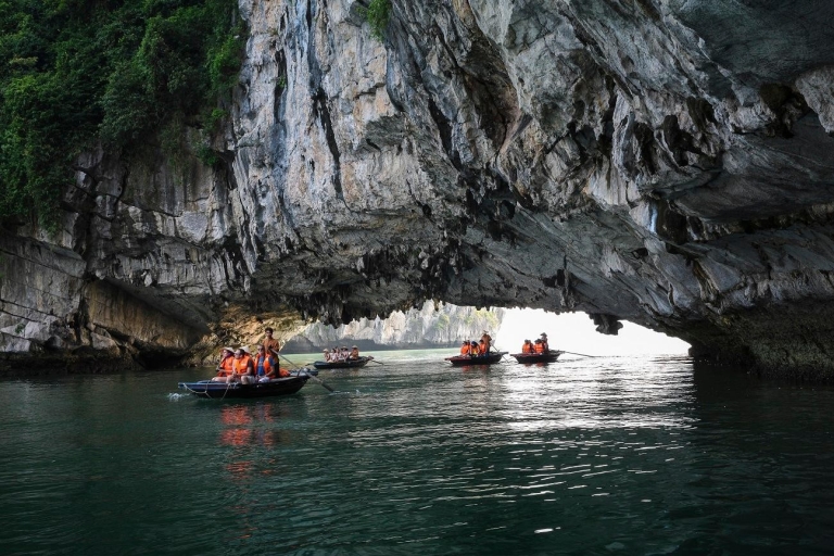 Ab Hanoi: 2-Tages-Bootstour in der Bai Tu Long Bay
