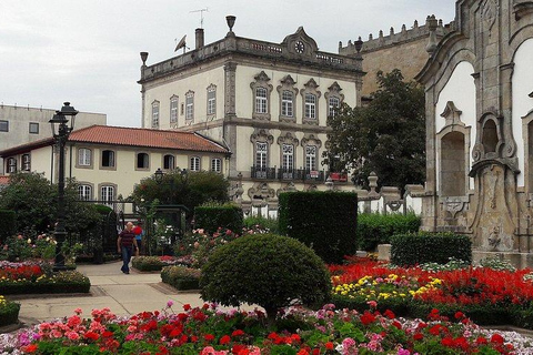 Barcelos, Ponte Lima, Viana Castelo: Private Tour from Porto