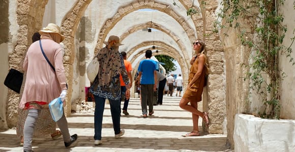 Hammamet: 3-Day Djerba, El Djem, and Sahara Desert Tour