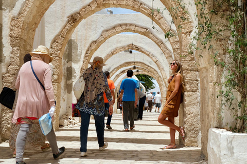 Hammamet: 3-Day Djerba, El Djem, and Sahara Desert Tour