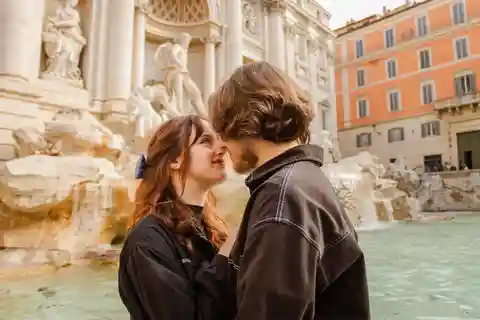 Rome : Expérience de photoshoot à la fontaine de Trevi tôt le matin