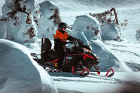 Saariselkä, Snowmobile Adventure per adulti - Hizvo