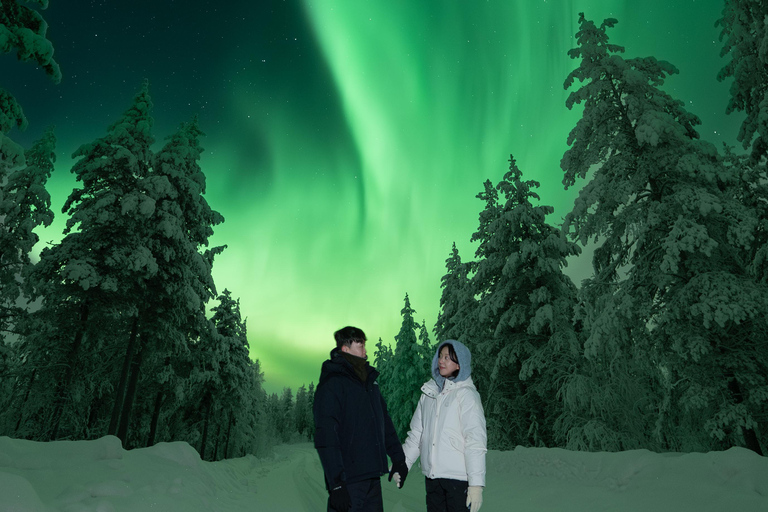 Rovaniemi: 5-star Northern Lights Tour + Pro Photos & Videos Aurora Hunting Photo Tour - another best seller ♥︎♥︎♥︎♥︎♥︎