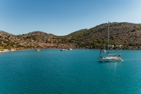 Ab Rhodos: Ganztägige Bootstour zur Insel SymiTour mit Treffpunkt in Mandraki