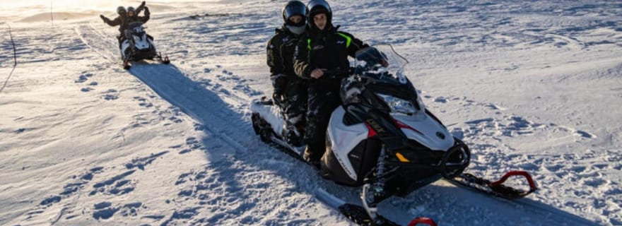 Kilpisjärvi : aventure en motoneige dans la toundra