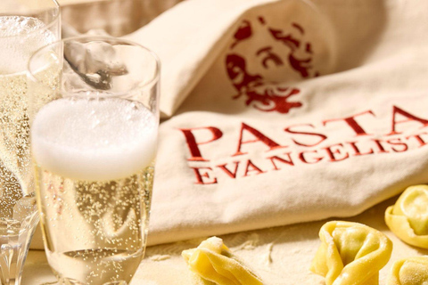 Central London: Pasta-Making Class with Prosecco & Antipasti Chiswick: Pasta-making class with Prosecco & antipasti