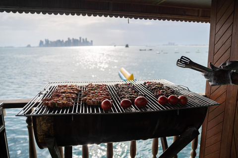 Doha: Sonnenuntergang/Serenade, traditionelle Dau-Bootsfahrt, Dinner-BootsfahrtLuxuriöse Dinner-Bootsfahrt mit Pick &amp; Drop-Service