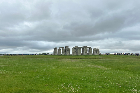From London: Small Group Travel to Bath Stonehenge Cotswold