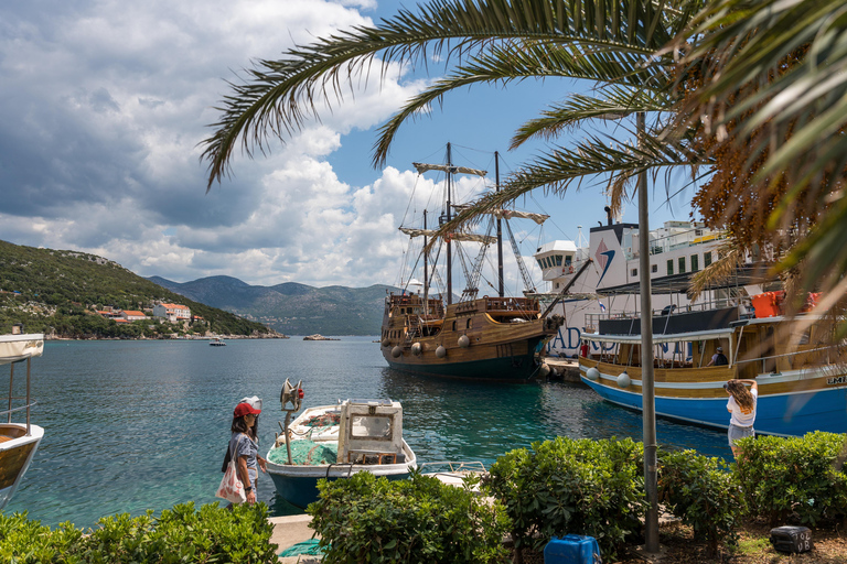 From Dubrovnik: Elaphiti Islands Galleon Cruise with Lunch Cruise in Spanish